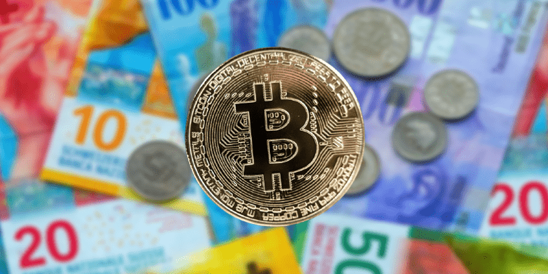 Bitcoin se torna a 13ª maior moeda do Mundo