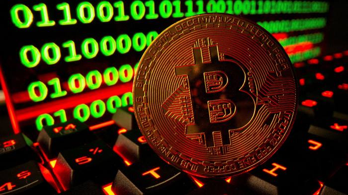 Preço do Bitcoin, Ethereum e Altcoins Inicia Semana em Queda