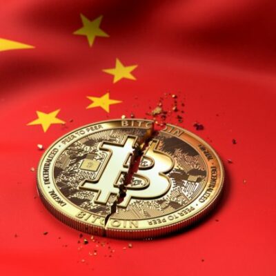 Após banir as criptomoedas do país, China teve queda de 80% no volume de negociações em tokens, mas chineses ainda usam tecnologia blockchain