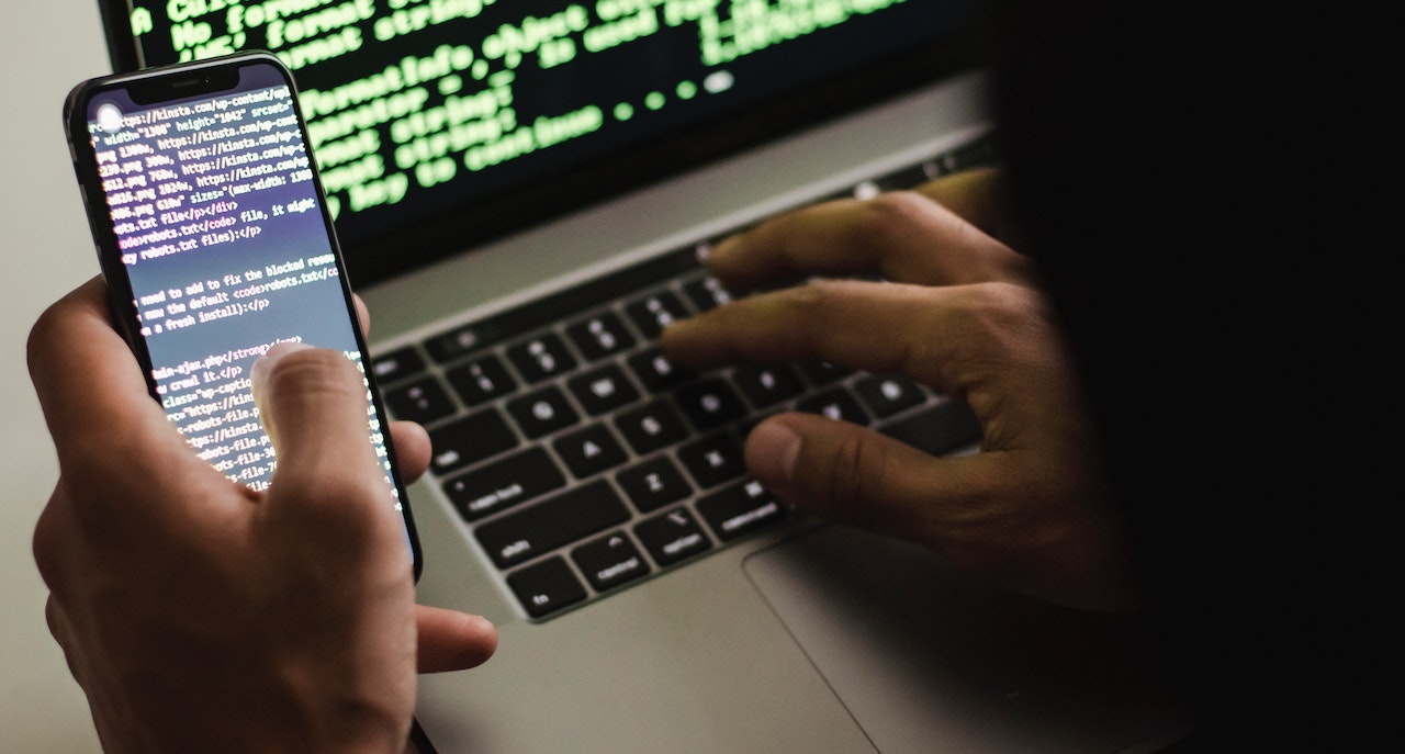 Acusada de lavagem de dinheiro exchange Bitzlato é fechada e seu fundador é preso nos EUA