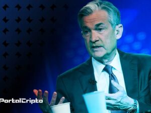 Investidores aguardam discurso de Powell hoje; Bitcoin e criptos lateralizam