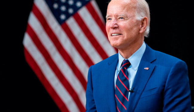 Caos no mercado de memecoins causado por Joe Biden; Entenda