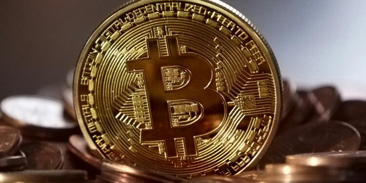 Preço do Bitcoin sobe e supera US$ 68 mil impulsionado pela desistência de Biden